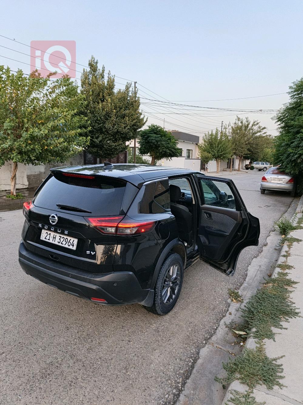 نیسان رۆگ